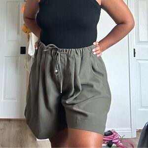 Large Gap Olive Green Women's High Waisted Long Shorts L